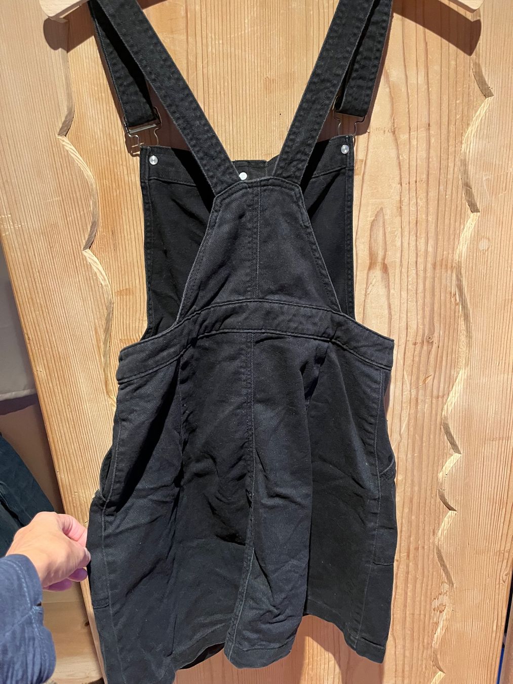 H&M Gonne: Schwarzer Jeans-Latzrock, Gr. 36/38 – Usato da Hinwil venduto da jodrno 3