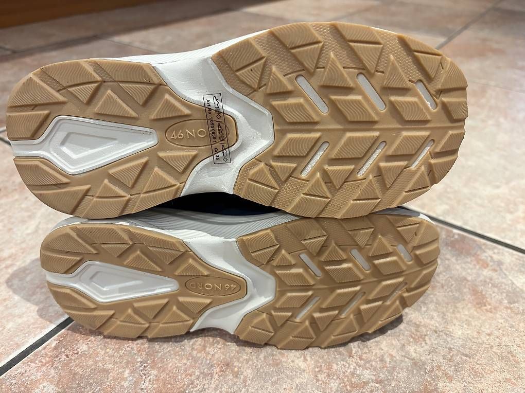 46 Nord Scarpe per ragazzi: Neue Wanderschuhe Grösse 35 – Nuovo e nell'imballaggio originale da Freienwil venduto da leonie84 2