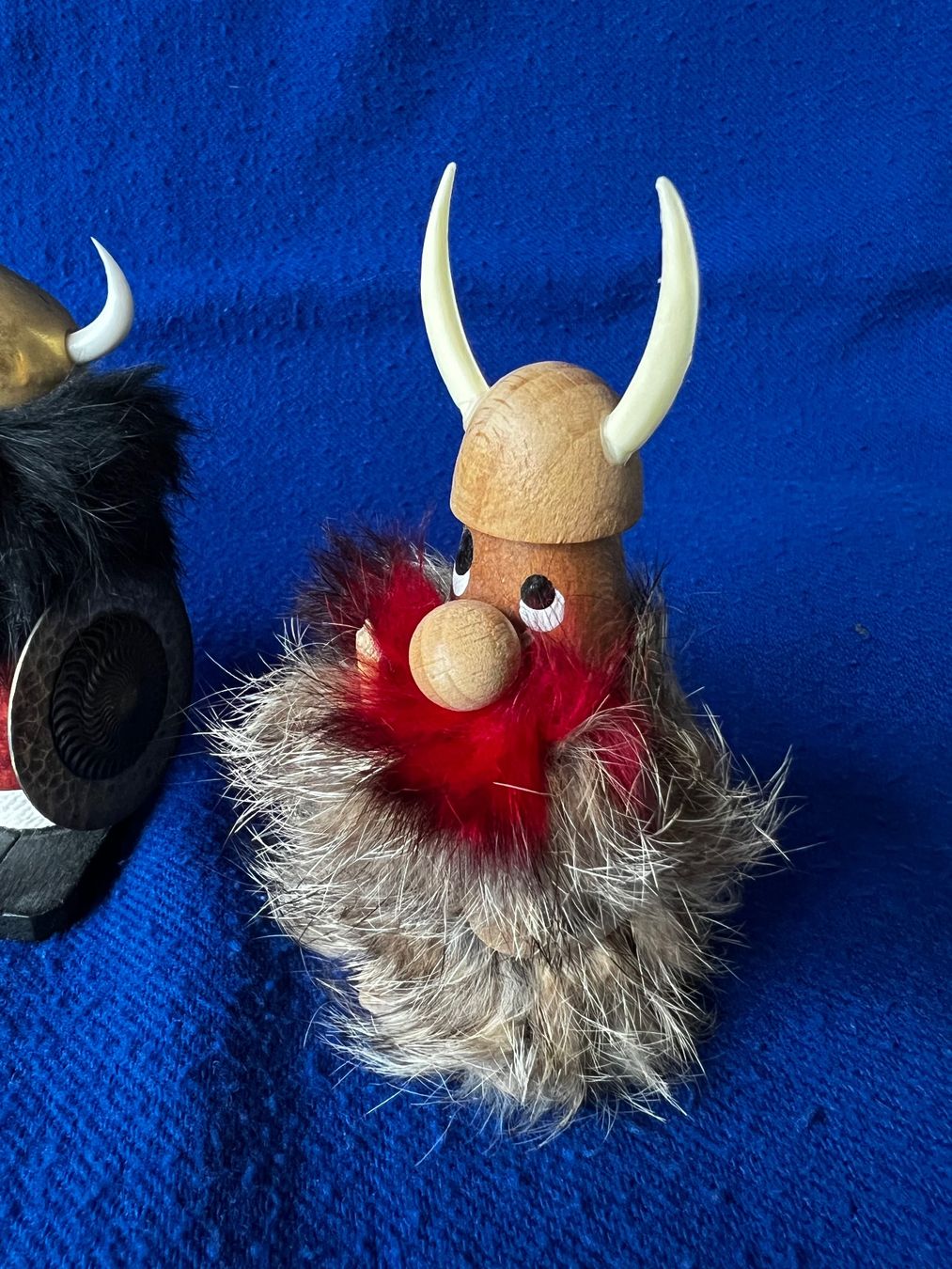 Figuren: Wikinger-Figuren (aus Holz/Fell) – Gebraucht aus Muttenz von Flyaway747 2