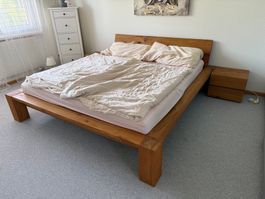 Holzbett mit Nachttischen Eiche Massiv 180x200 cm