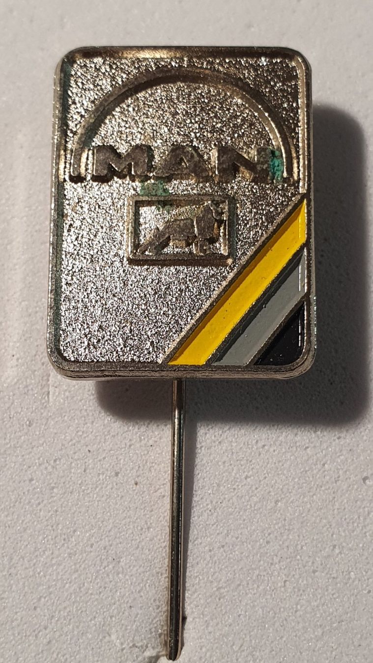 Spille & Fermagli: BB457 - Anstecknadel MAN Logo – Usato da Reinach BL venduto da Boston-Verkauf 1