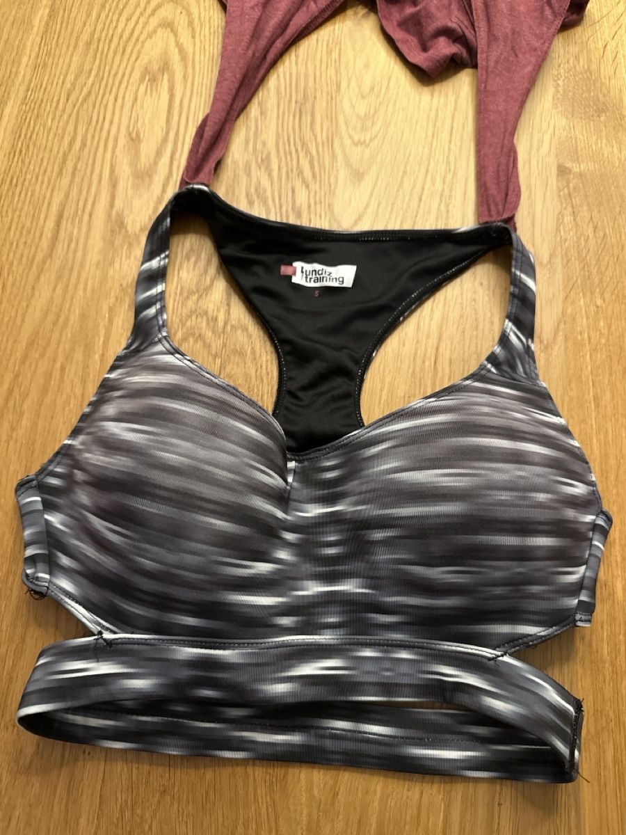 Top: Lundiz Training Sport BH + Top Set, Gr. S, Neuwertig – Usato da Theilingen venduto da Gallina83 3