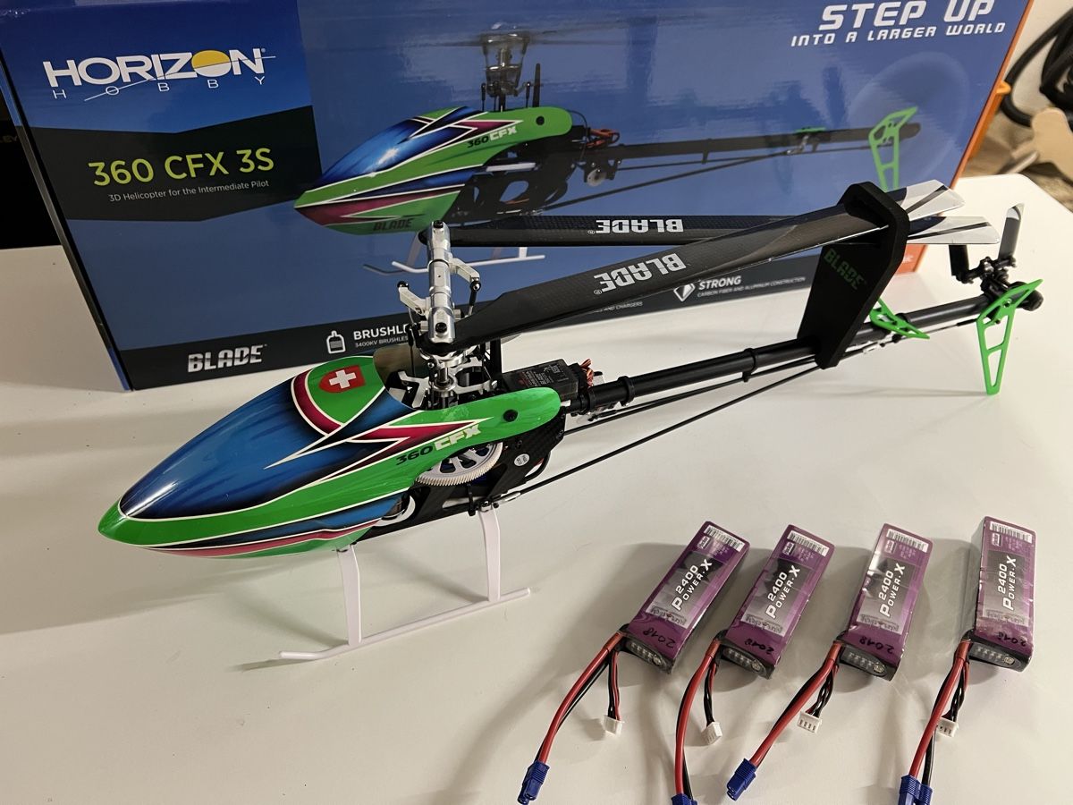 Blade RC Kits de montage: Heli Blade 360CFX 3S mit 4 Akkus – Neuf (Voir description) à Amlikon-Bissegg par hanspi1968 1
