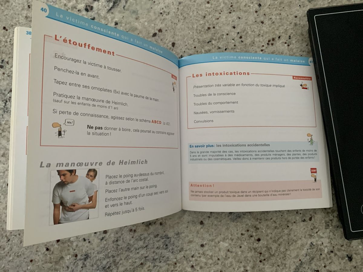 Libri: First Aid Guide "Premiers Secours" - French – Usato da Genève venduto da sunsustains 5
