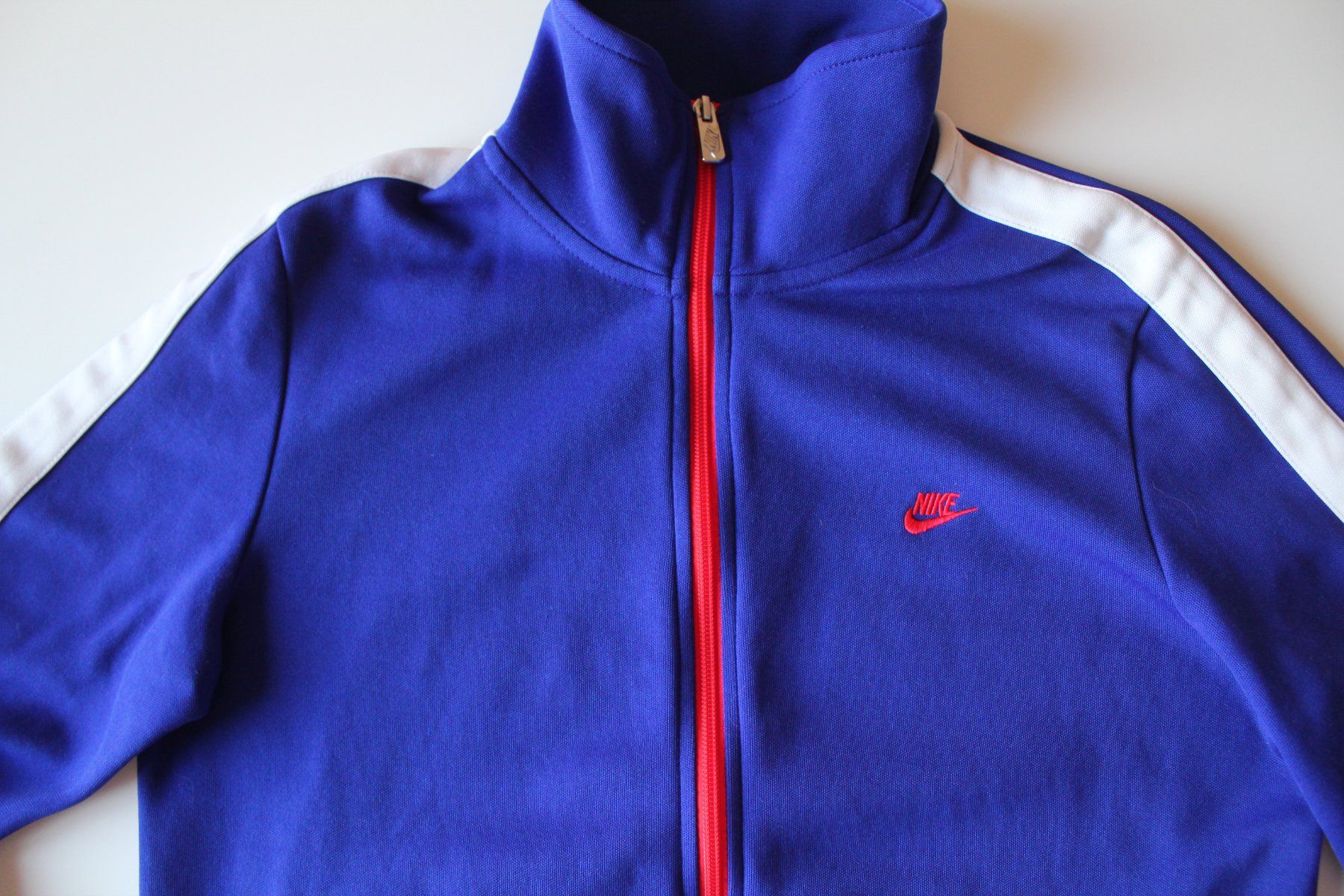Nike Giacche: Veste de sport Nike t. L – Usato da Peseux venduto da Gilloss 2