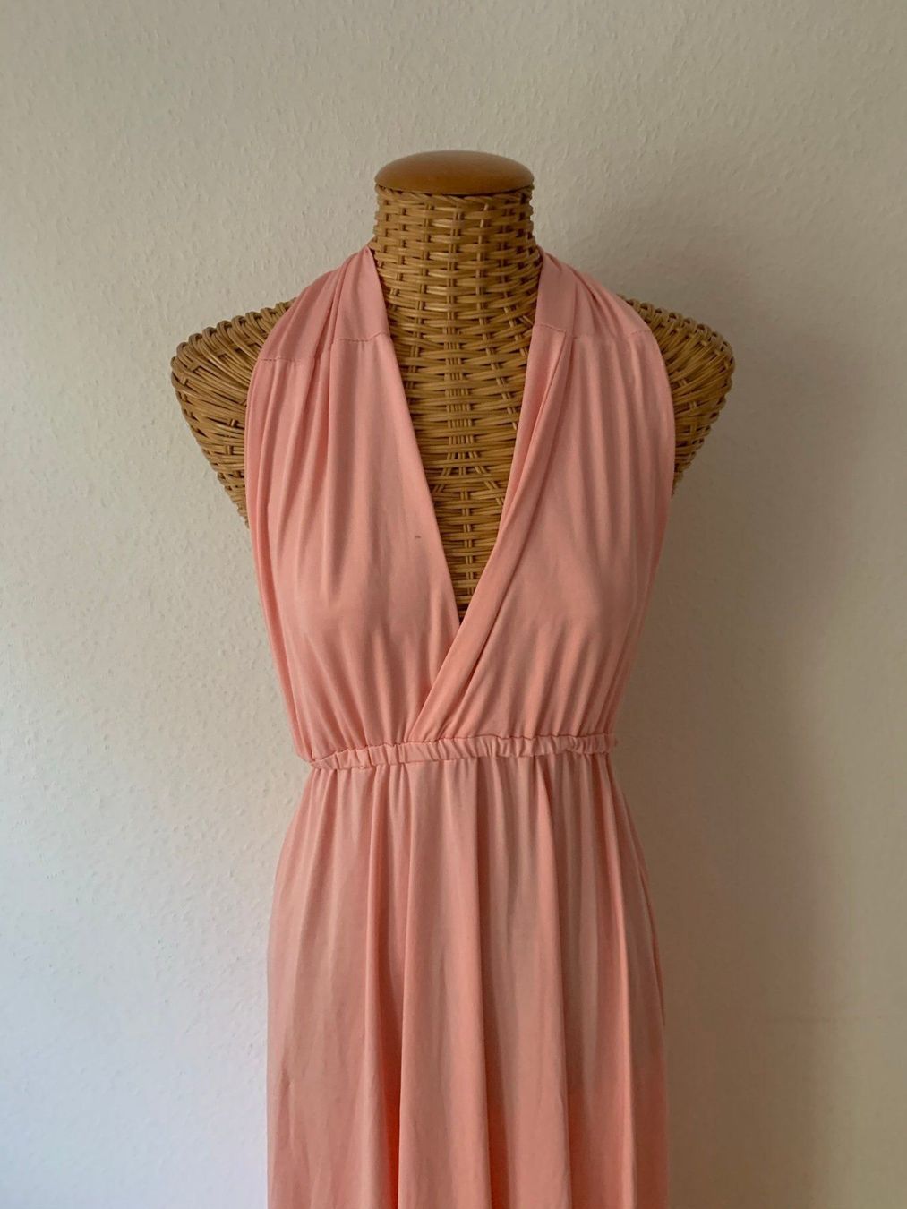 Kleider: Neckholder Abendkleid rosa elegant - S – Gebraucht aus Zürich von Diazaio 1