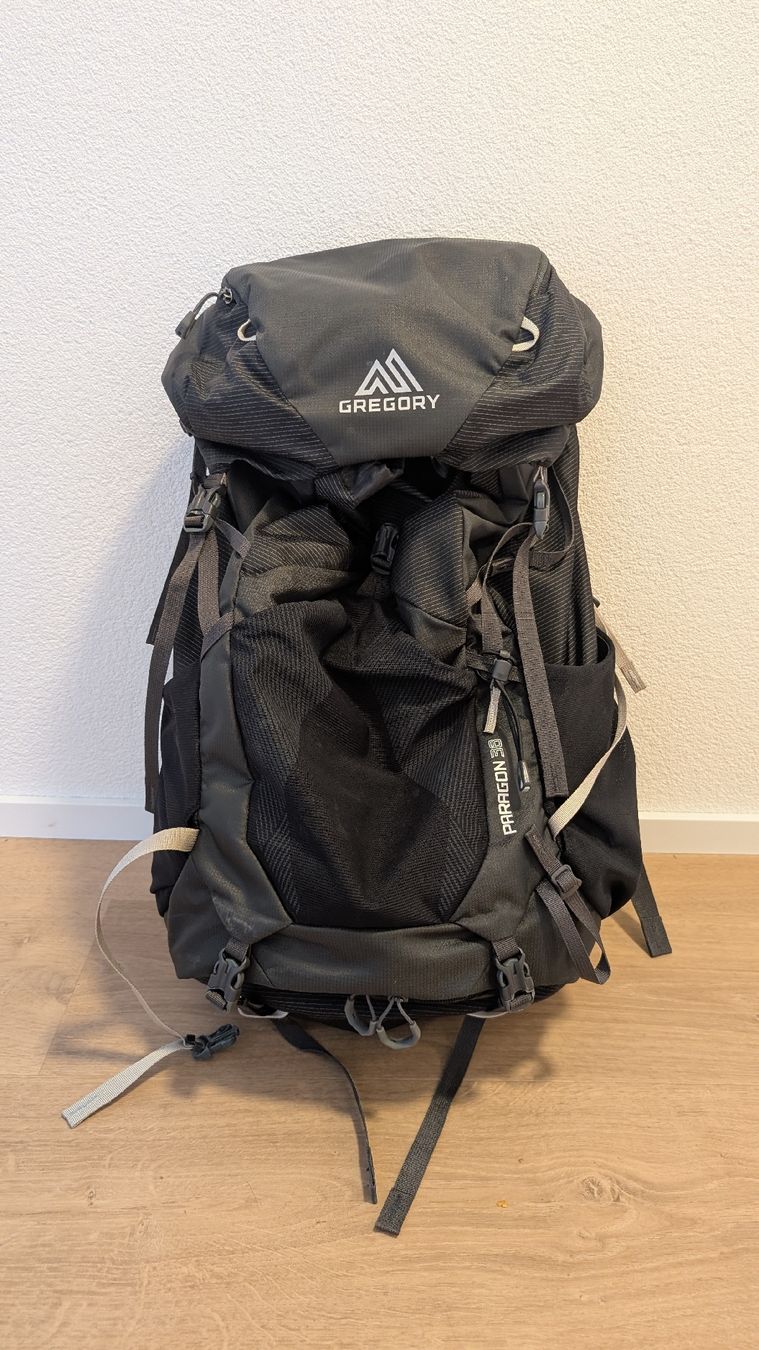 Gregory Rucksäcke: Gregory Paragon Lightweight Rucksack 38L Gr. S/M anthrazit – Gebraucht aus Schmerikon von speedi18