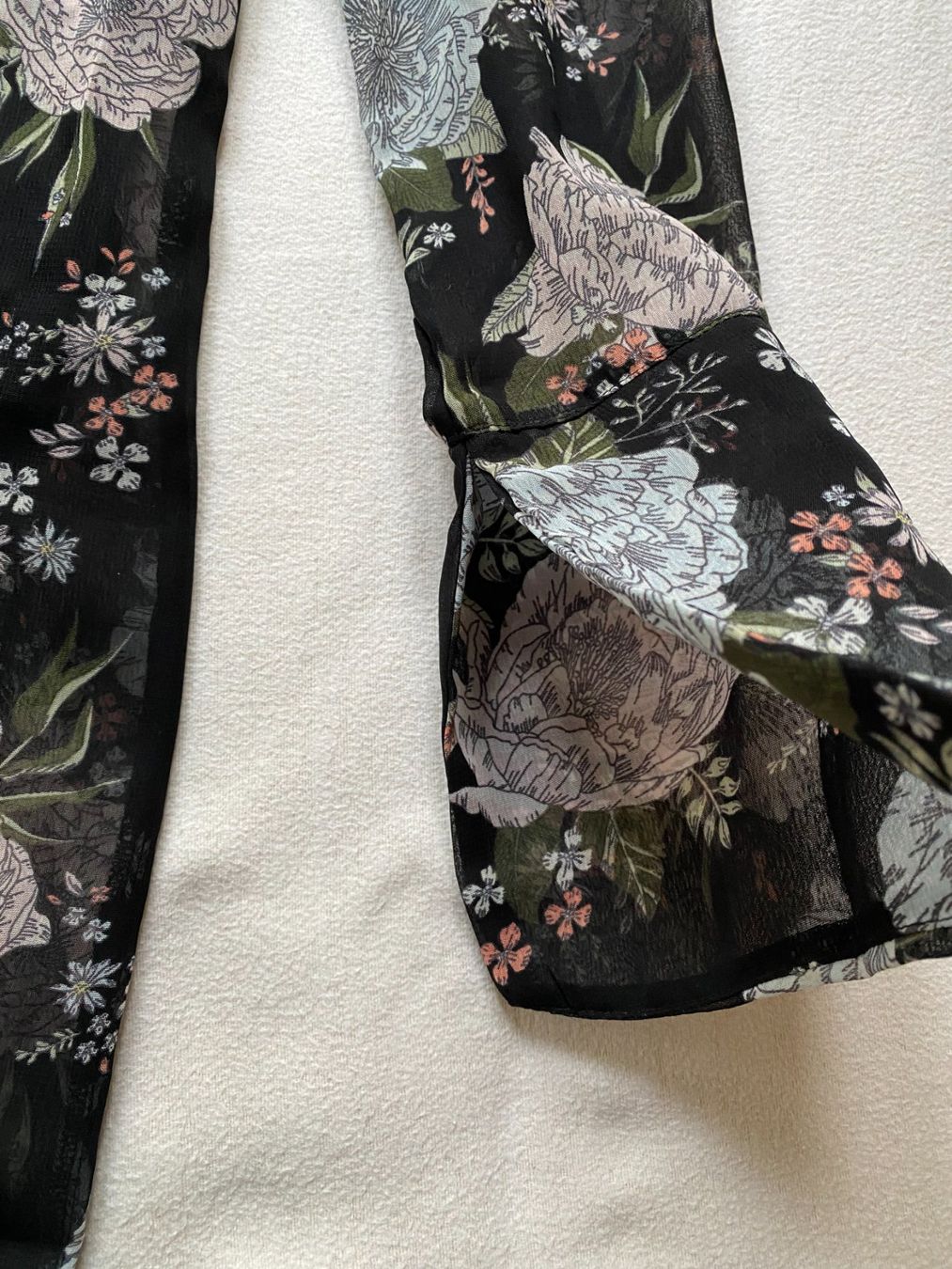 H&M Vestiti: Robe d'été motifs floraux – Usato da Lausanne venduto da AnoukRi 3