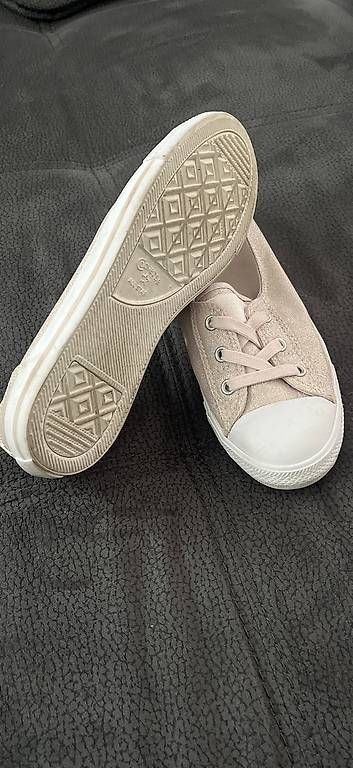 Scarpe da donna: Converse Schuhen – Usato da Wil SG venduto da smu_l76j 1