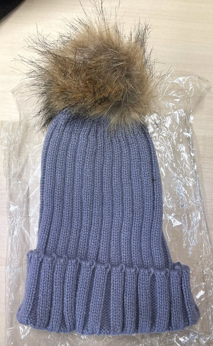Copricapi, berretti & cappellini: Damen, Mädchen Winter gestrickte Mütze – Nuovo (secondo la descrizione) da Oftringen venduto da Vucki
