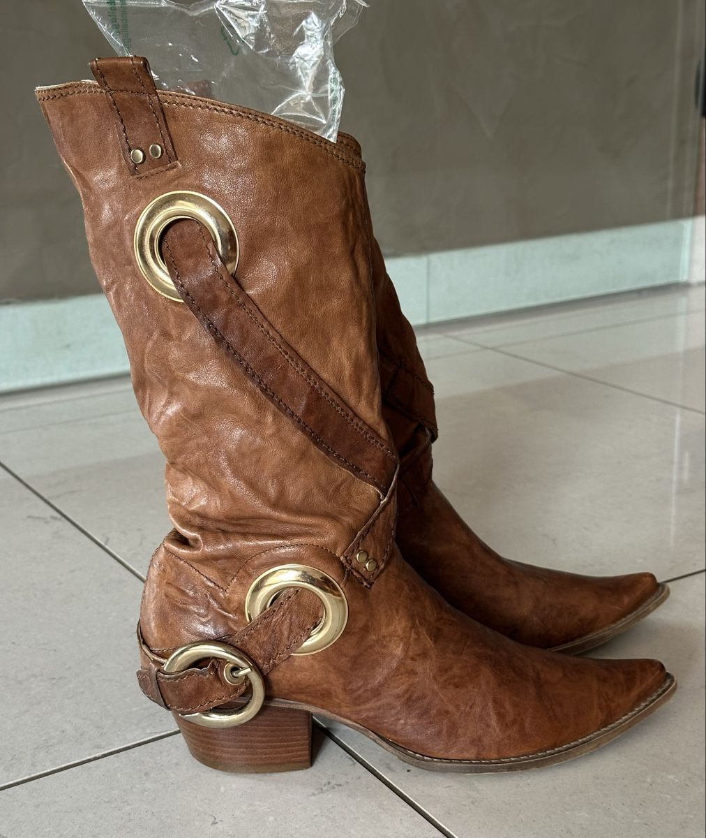 Scarpe da donna: Stivale in pelle Bata – Usato da Castel San Pietro venduto da Moregi 3