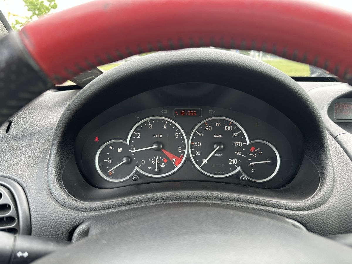 Peugeot Autos: Peugeot 206 CC – Défectueux à Baar par dan_pq75 9