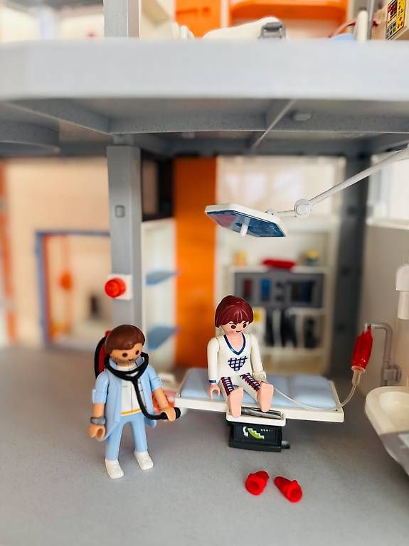 Playmobil Giocattoli: Playmobil Spital 70190 Fr. 108.- – Usato da Wil SG venduto da san_5tzg 2