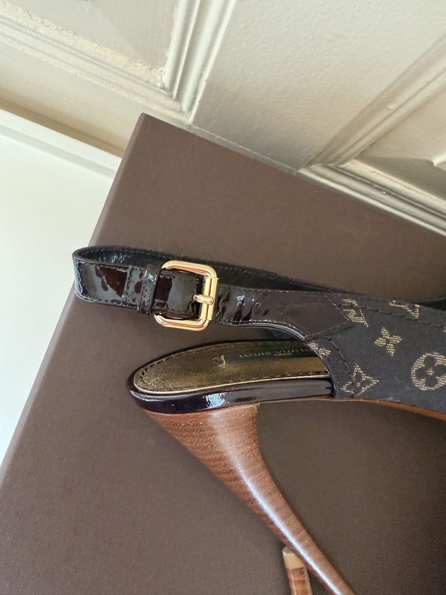 Louis Vuitton Scarpe da donna: Louis Vuitton Slingpumps Monogram Canvas braun Grösse 41 – Nuovo (secondo la descrizione) da Uetikon am See venduto da jan_bx6p 4