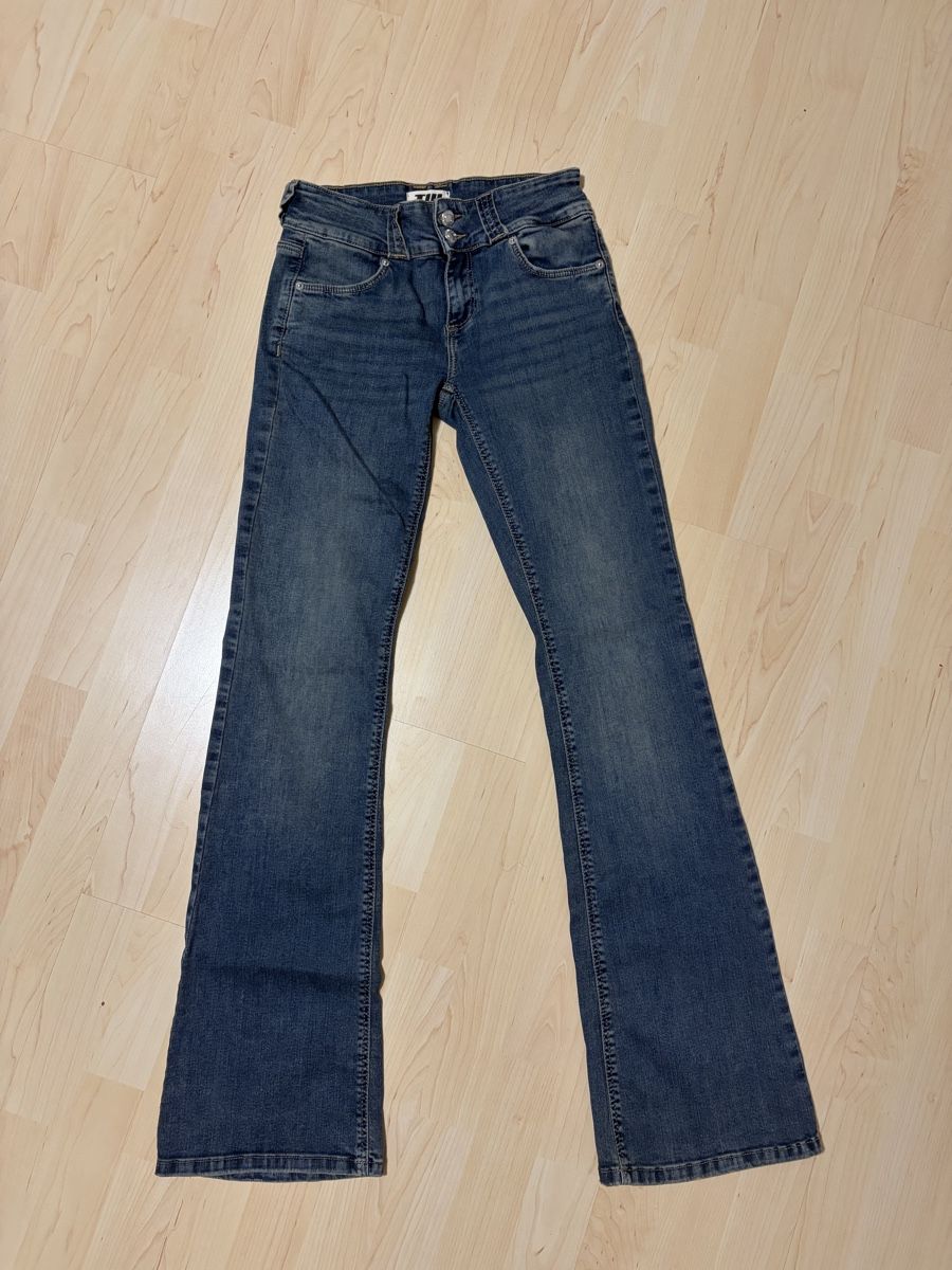 Tally Weijl Jeans: Bootcut Jeans – D'occasion à Kaisten par r_w