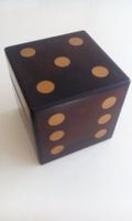 HOLZWUERFEL-BOX MIT DECKEL, BRAUN MIT GOLDPUNKTEN, 14X14 CM
