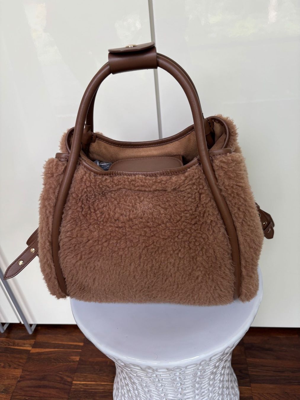 Max Mara Taschen für Damen: MAX MARA Hobotasche Lammfell, beige – Gebraucht aus Herrliberg von mayfi 4