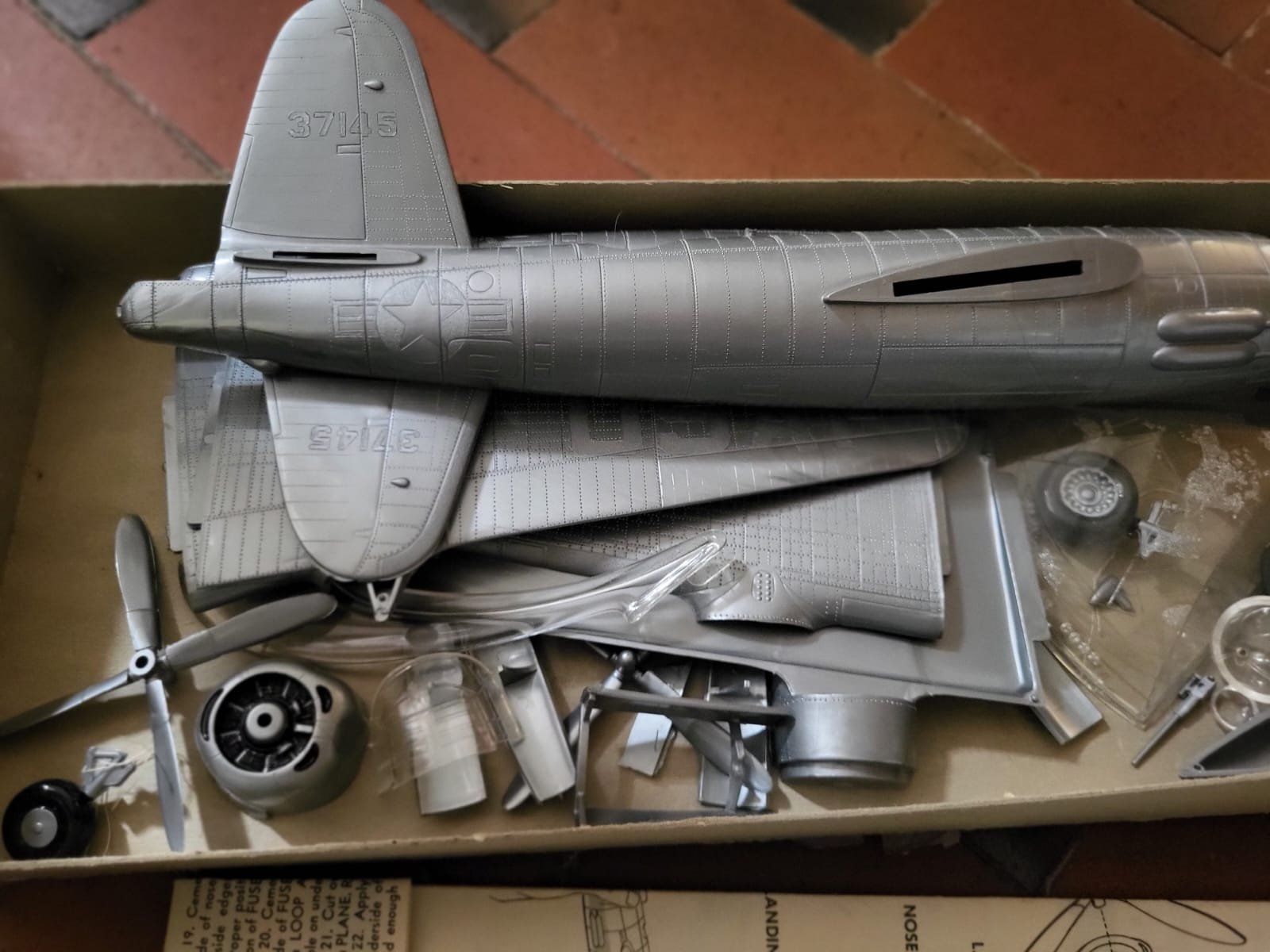 Kit di modellismo & Modellini statici: Aurora B-26D Martin Marauder 1/4" Scale Model Kit ca 1955 – Nuovo (secondo la descrizione) da Sonceboz-Sombeval venduto da ant_cd5j 4