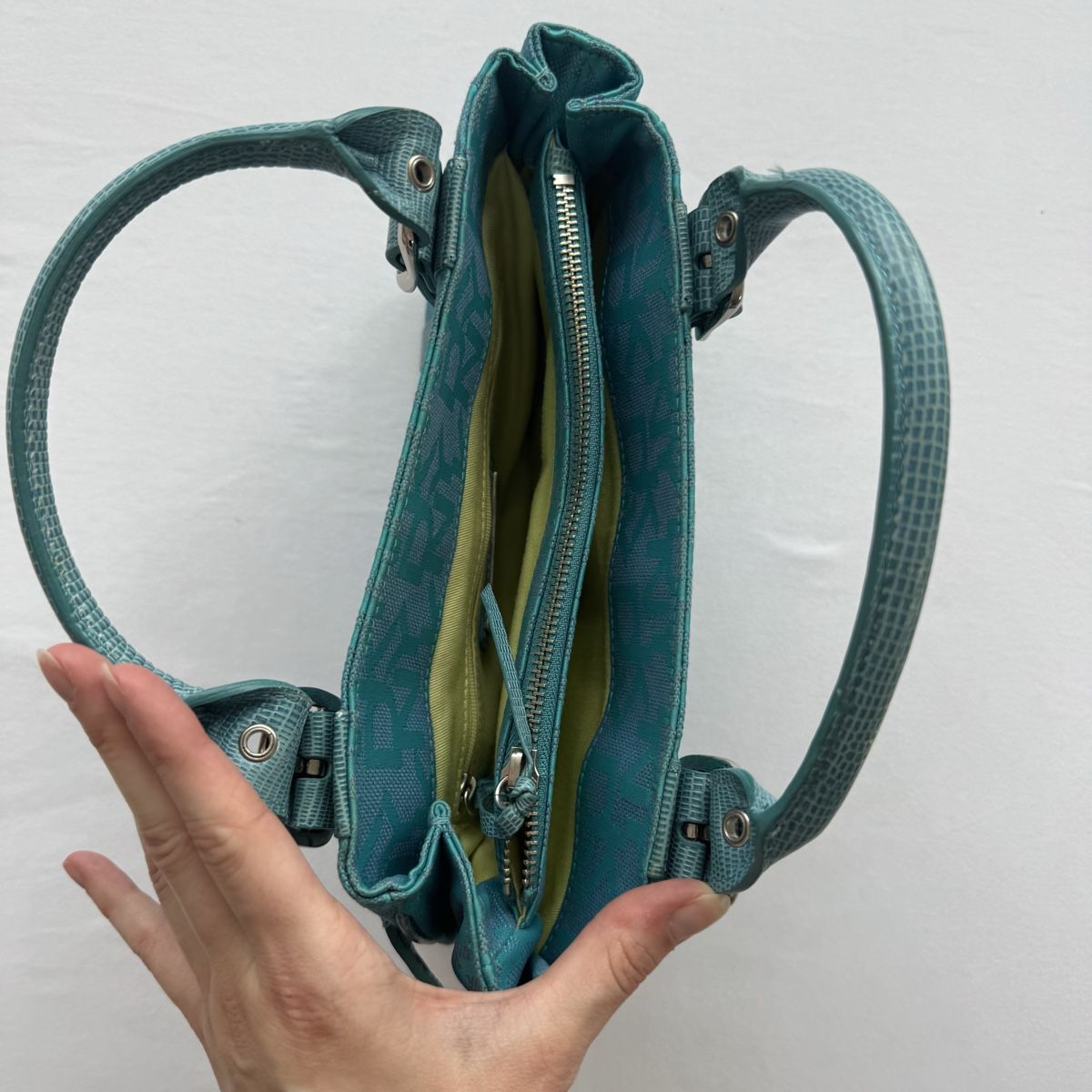 DKNY Borse da donna: Blaue vintage DKNY Tasche – Usato da Oberwil BL venduto da olibbg 1