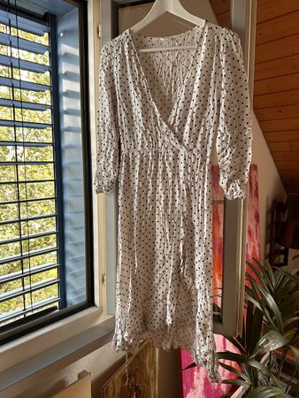 Mango Midi Kleid mit Punkten