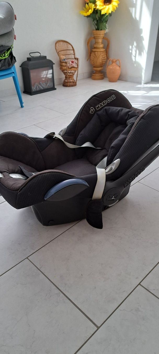 Maxi-Cosi Seggiolini per auto: Maxi Cosi mit Schlafsack – Usato da Schänis venduto da luc_f7pb 1