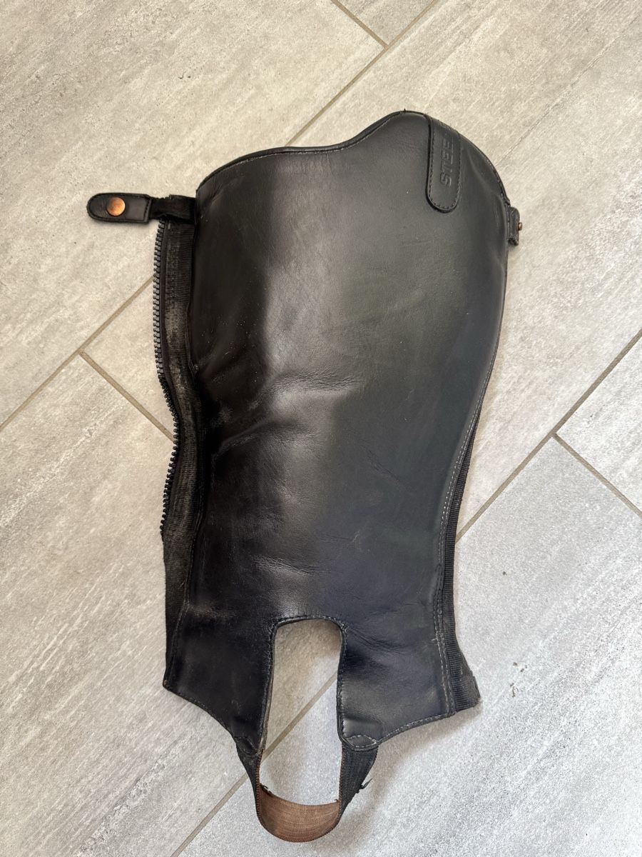Gamaschen & Bandagen: Schwarze Leder Chaps Steeds – Gebraucht aus Wenslingen von lea_8n67 2