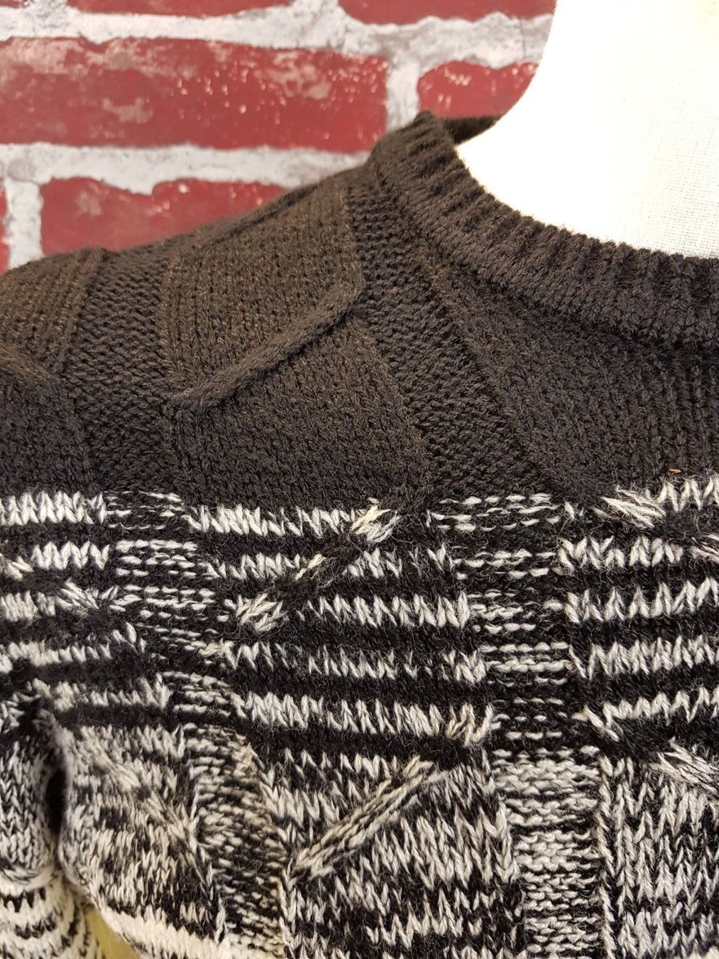 Pullover & Sweatshirts: SSEINSE Strickpullover Pullover lang schwarz weiss Gr. L – Neu und originalverpackt aus Seuzach von VT-Collections1 2