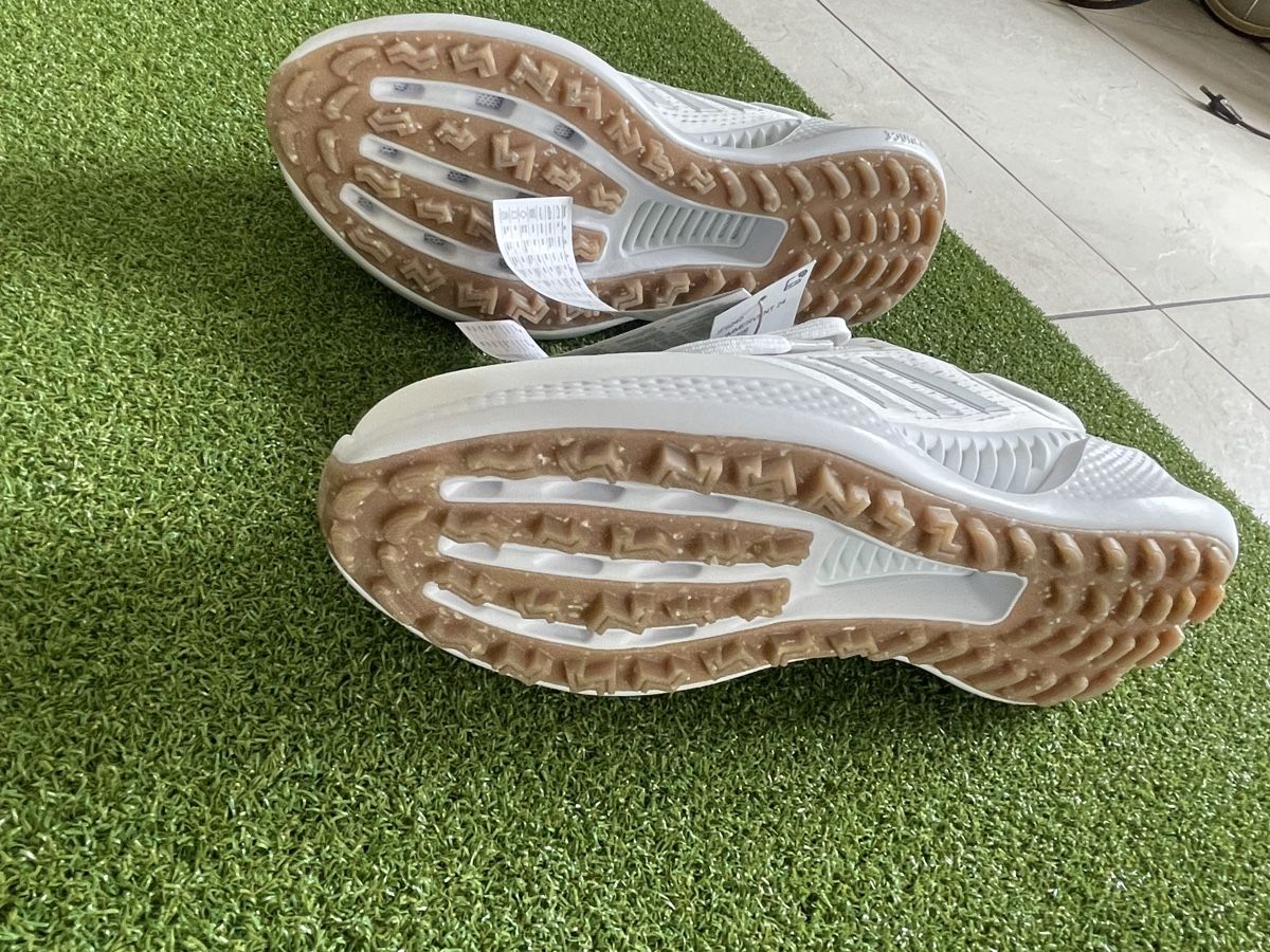 Adidas Scarpe da donna: Adidas Damen Golf Schuhe gr. 40 – Usato da Richterswil venduto da Prangins9 5