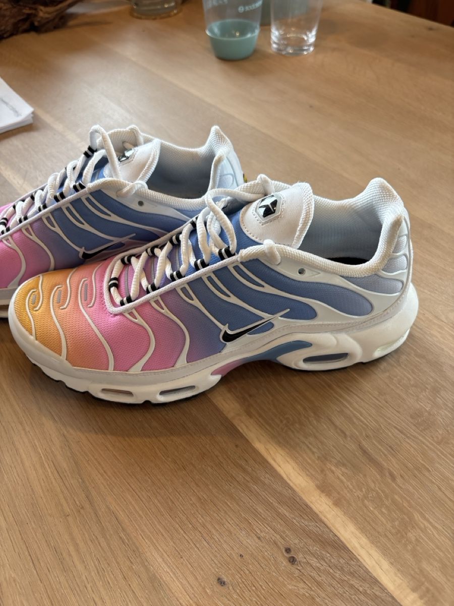Nike Scarpe da uomo: Nike Air Max Plus TN, Grösse 40.5, Neu – Nuovo (secondo la descrizione) da Lotzwil venduto da kie_fdq8 1