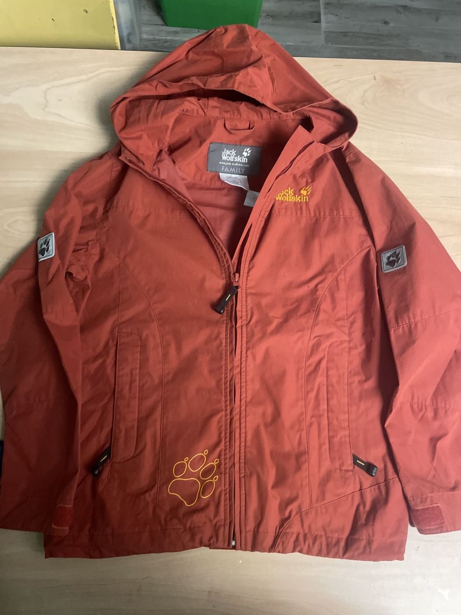 Jack Wolfskin Jacken & Mäntel: Leichte orange Jack Wolfskin Jacke Gr. 140 – Gebraucht aus Obergerlafingen von cabo4