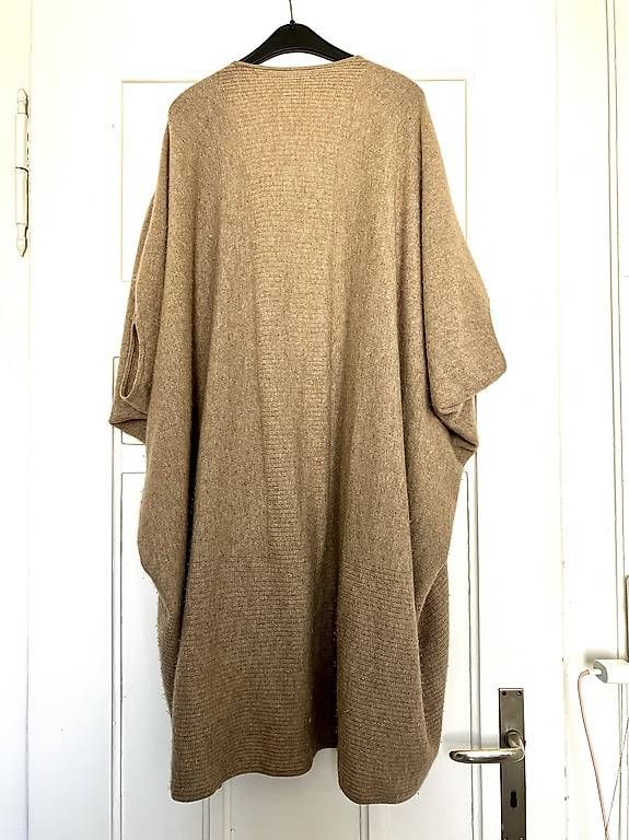 Giacche: wunderschöner Kaschmir Umhang / Strickjacke – Usato da Zürich venduto da eis_yx9q 1
