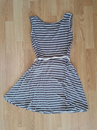 Sommerkleid gestreift olivgrün weiss mit Kordel gut erhalten