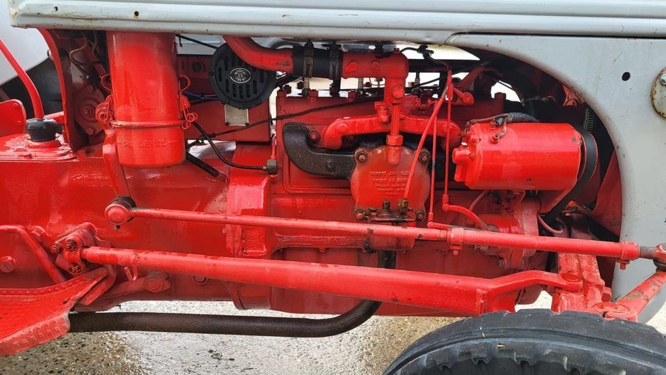 Ford Trattori: Traktor / Ford 8N – Usato da Engwilen venduto da FaehAnhaengerGmbH 8