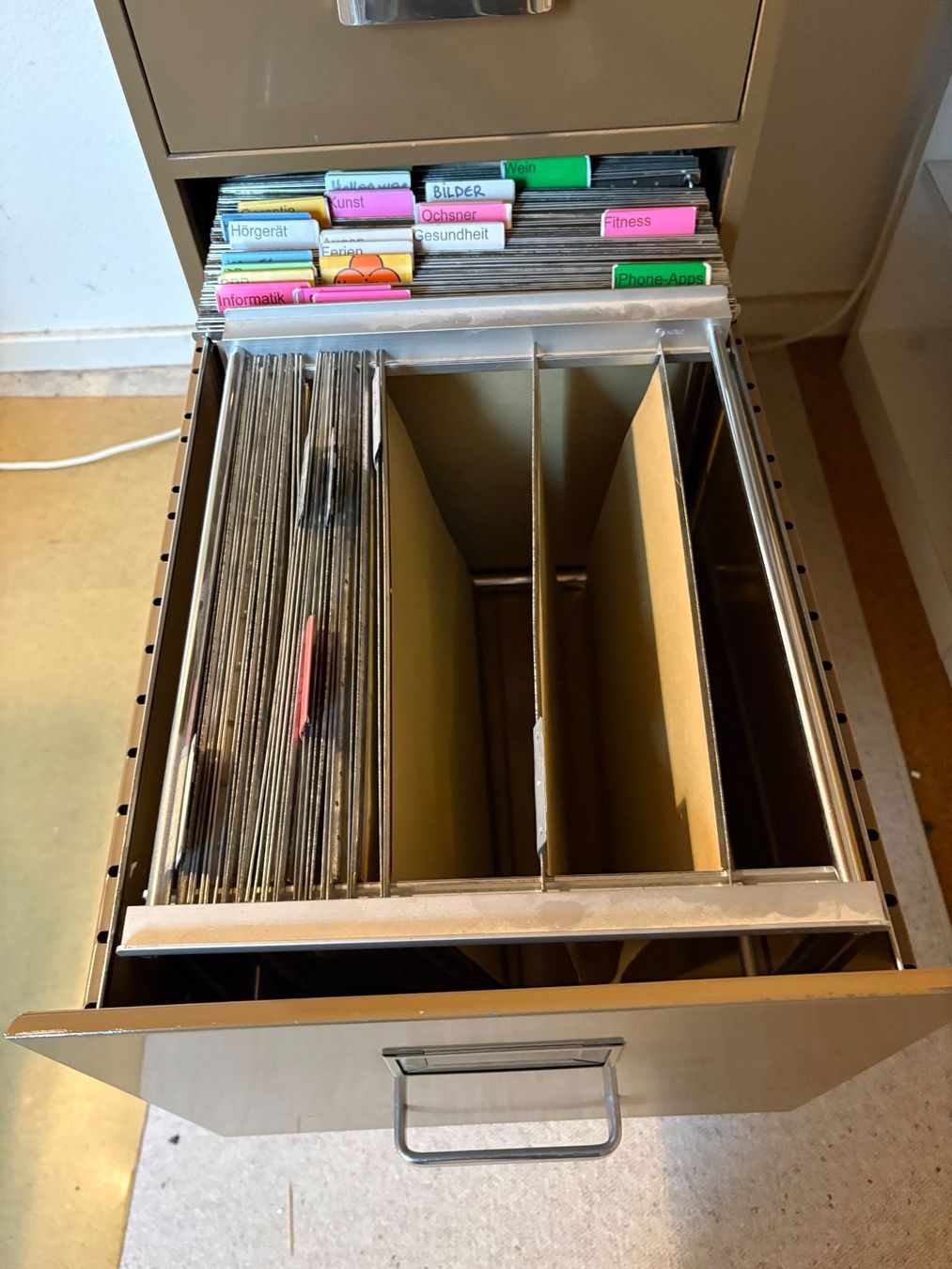 Schränke: Aktenschrank – Gebraucht aus Arlesheim von Spielmax 4