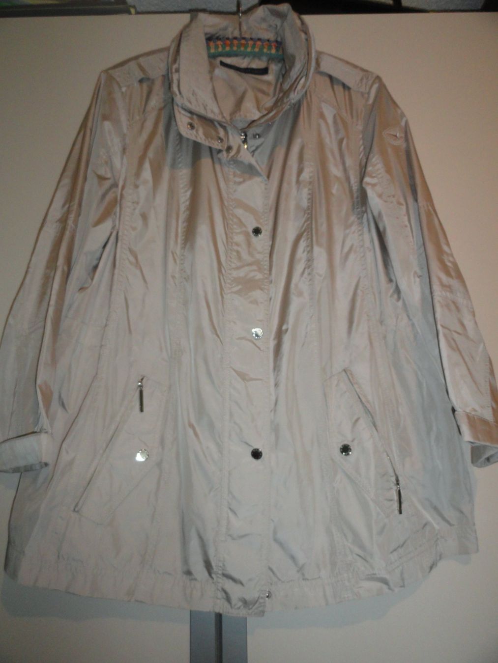 Fuchs Schmitt Giacche: LEICHTE JACKE FUCHS SCHMITT GR. 46/48 *** – Nuovo (secondo la descrizione) da Uetendorf venduto da bibibop