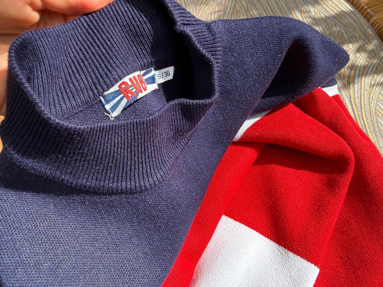Pullover & Sweatshirts: Pullover 100% Viskose Gr. S-36 – Gebraucht aus Winterthur von tim_cl8x 2