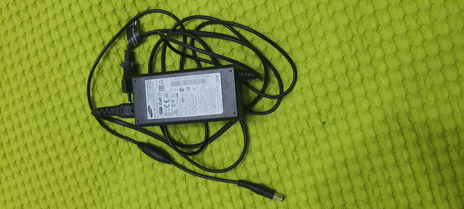 Caricabatterie: Samsung ladegerät – Usato da Grabs venduto da Neuton 1