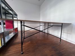 Tischgestell Eiermann mit Tischplatte aus Sperrholz