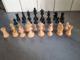 PIÈCES pour JEU d'ECHECS. En BOIS, BOÎTE d'origine