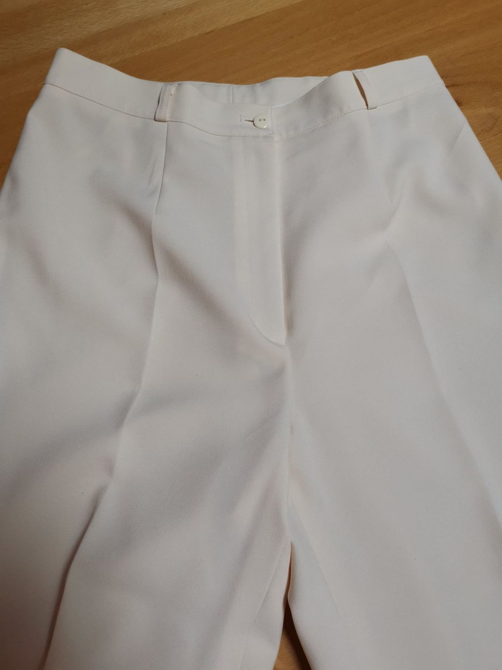 Pantalons: Damenhose beige – D'occasion à Seuzach par NaehdesignMirjam 3