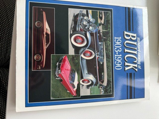 Livres: Buick - standard catalog 1903-1990 - englisch – Neuf (Voir description) à obfelden par Jetztaber