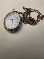 Vintage-Halskettenuhr der Marke Evelix