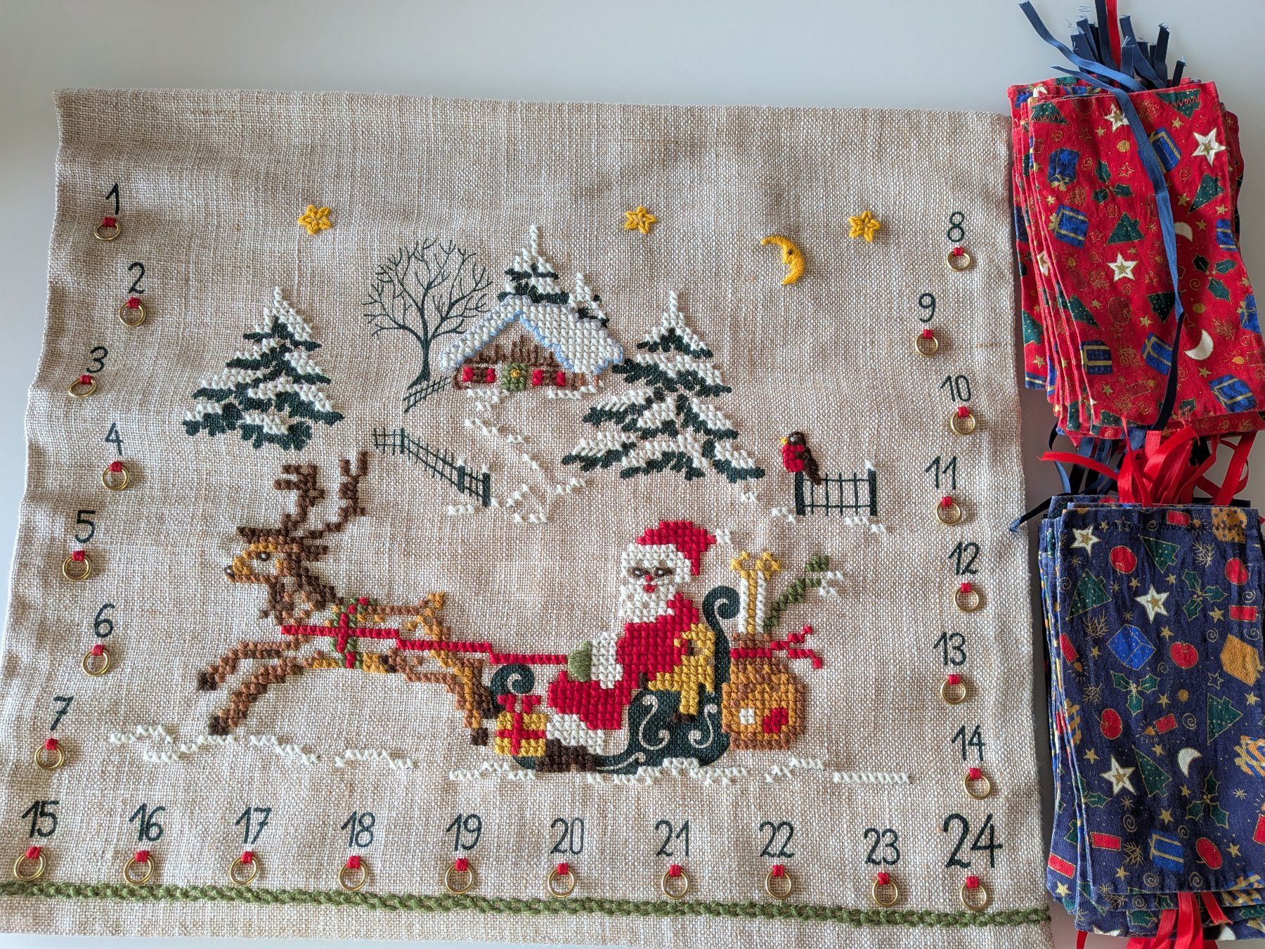 Kalender: Handgestickter Adventskalender, mit 2x 24 Säckli – Neu (gemäss Beschreibung) aus Gams von Vianne_60