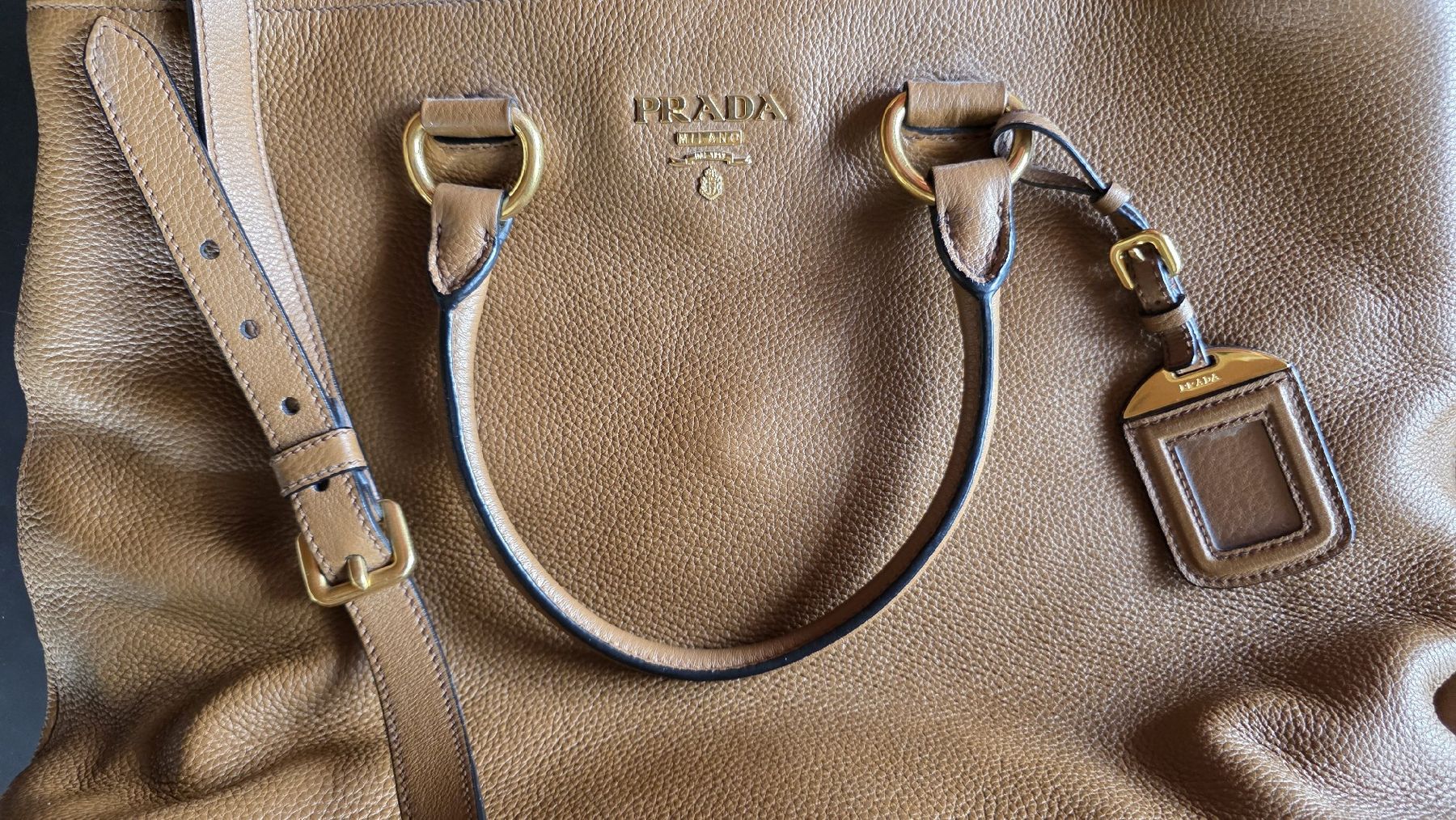 Prada Borse da donna: PRADA Vitello Phenix Tote Tasche ab 50 CHF – Usato da Seewis Dorf venduto da kai_zg5c 7