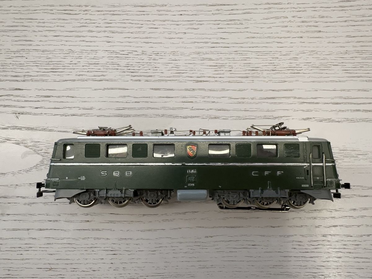 Märklin Modellini di ferrovie: Märklin 3050 SBB Ae 6/6 Bern – Usato da Lupsingen venduto da New-Haven 2