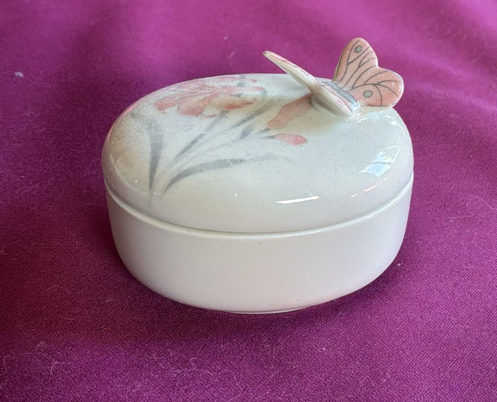 Tutte le decorazioni: Romantische Schmuckdose mit Schmetterling – Usato da Ebikon venduto da gra_mt9k 3