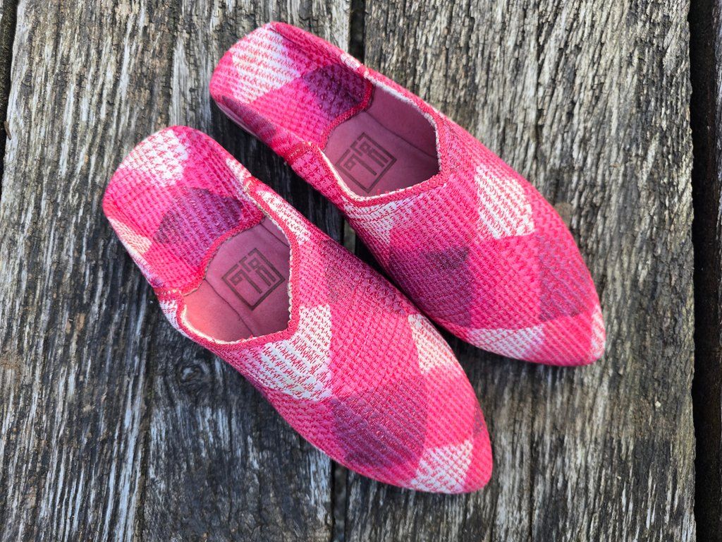 Damenschuhe: Babouches: Stoff pink gemustert (38)-ANGEBOT – Neu (gemäss Beschreibung) aus Romanshorn von Rachacha 2