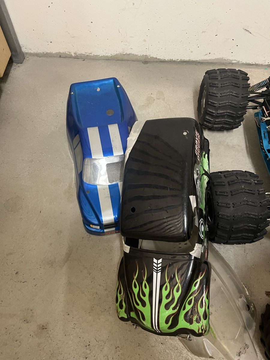 RC Modellbau: Zwei RC Model Monstertruck – Gebraucht aus Pratteln von Gren3 1