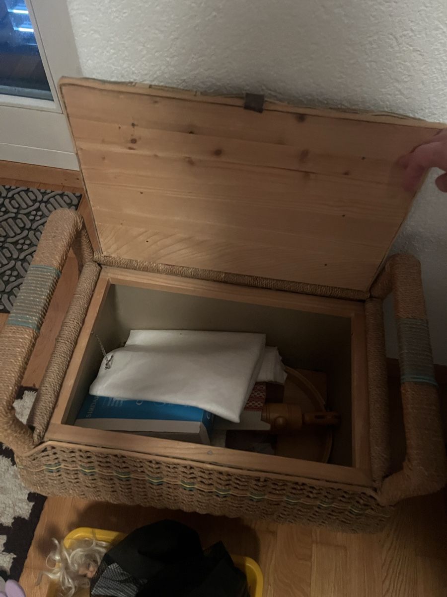 Panchine: Sitzbank mit Stauraum Korbgeflecht – Usato da Zufikon venduto da gia_ld5b 1
