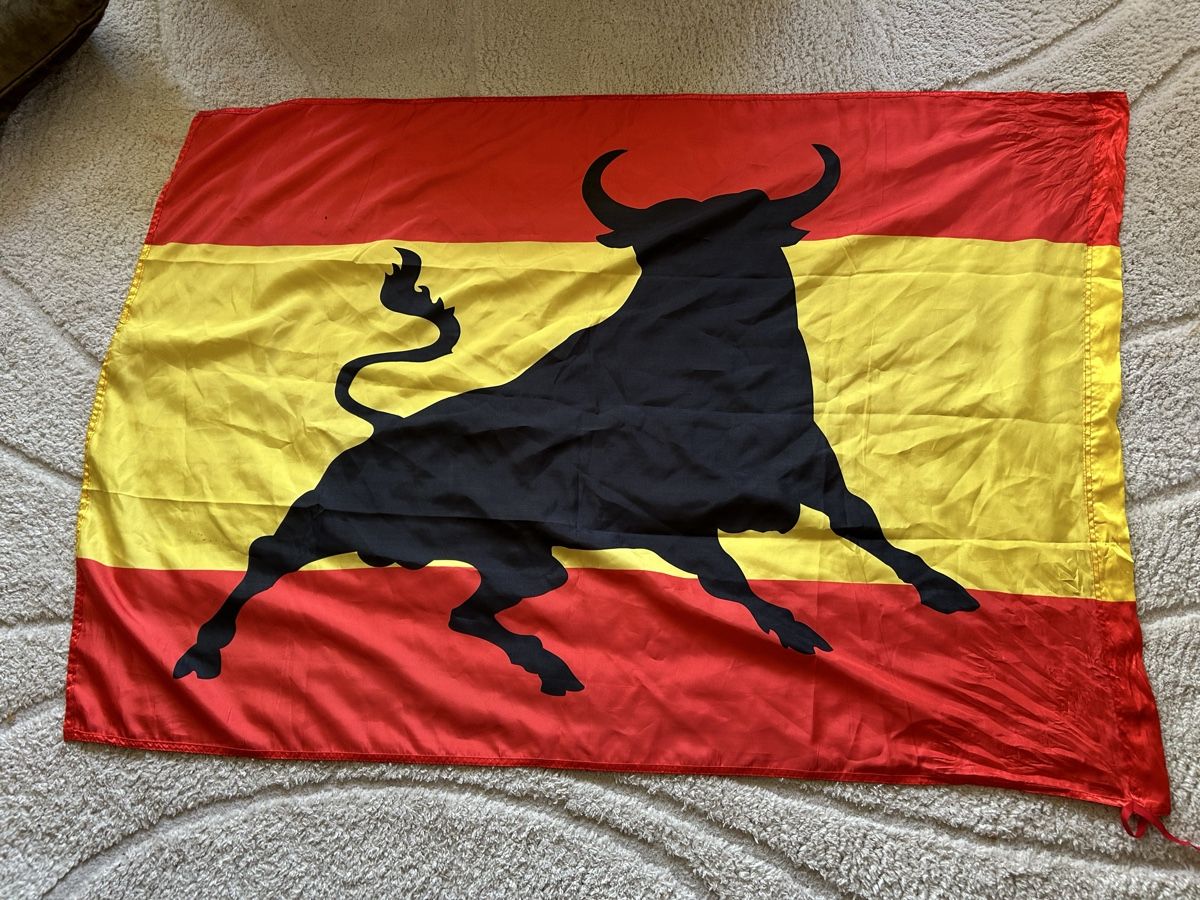 Fahnen: Spanien Flagge mit Stier 150x90cm – Gebraucht aus Münsingen von dan_tw5r 1